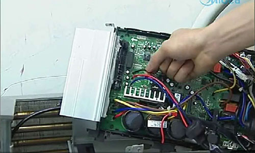 二道美的空调电话是多少