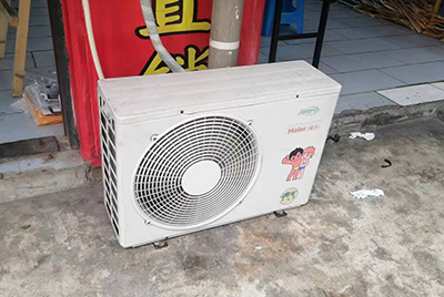 二道空调突然不制冷只吹自然风怎么办？